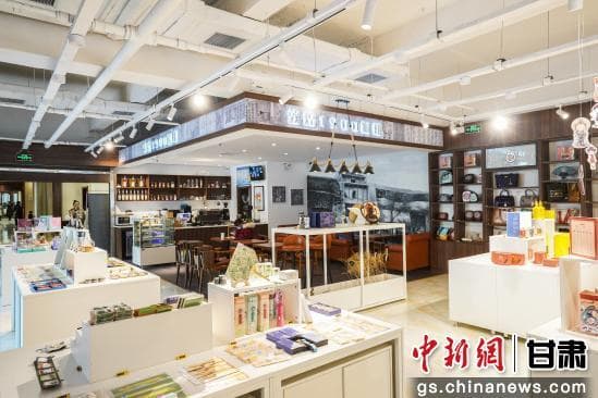 敦煌文化“潮”出圈　旅游“热”不停