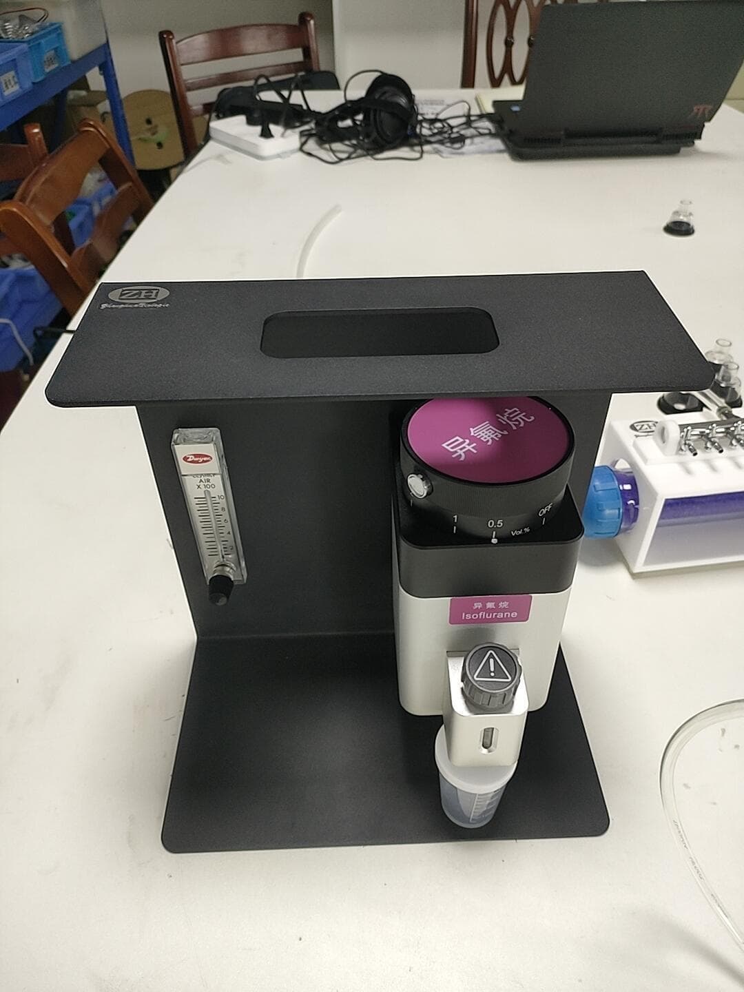 小梁讲实验：什么是小动物麻醉机？大小鼠麻醉机怎样使用？一文回答