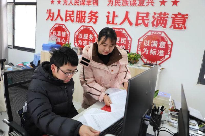 全国人大代表卢丹：努力提升群众的幸福感和获得感
