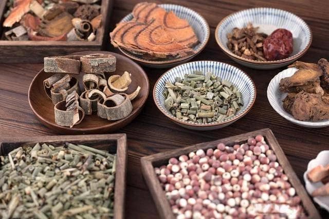 柴胡疏肝散：疏肝理气的“情绪调节器”，能治哪些现代病？