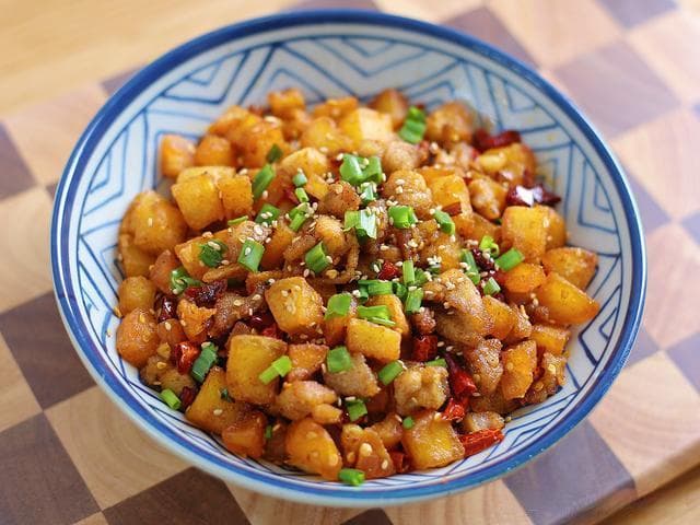 土豆和鸡肉的美妙吃法，都来给我试试，这也太香了吧