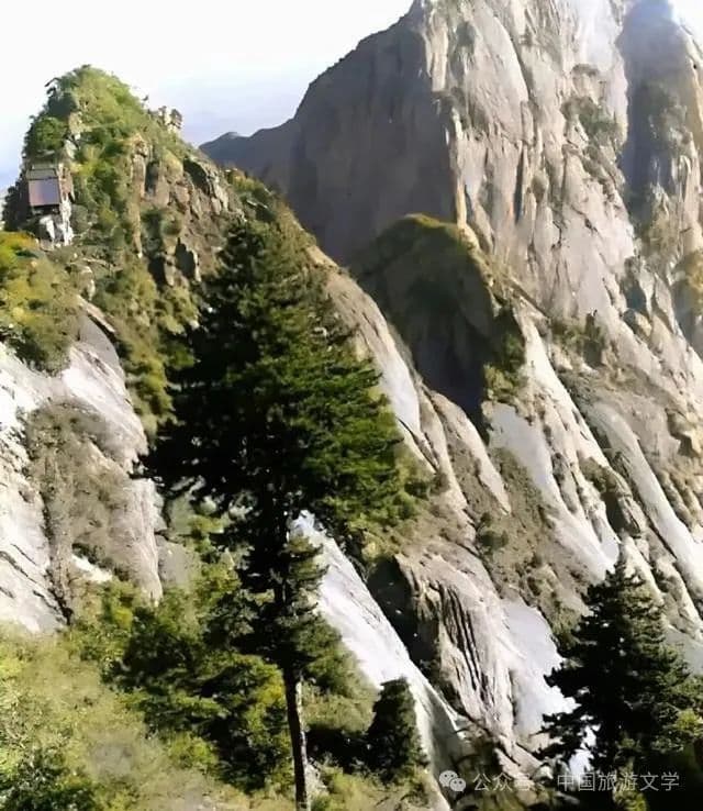 奇险第一山华山：峭拔峻秀冠天下