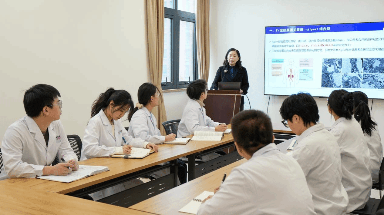 重庆医科大学儿科学院李秋教授：烛照儿科四十载 仁心化雨育青衿