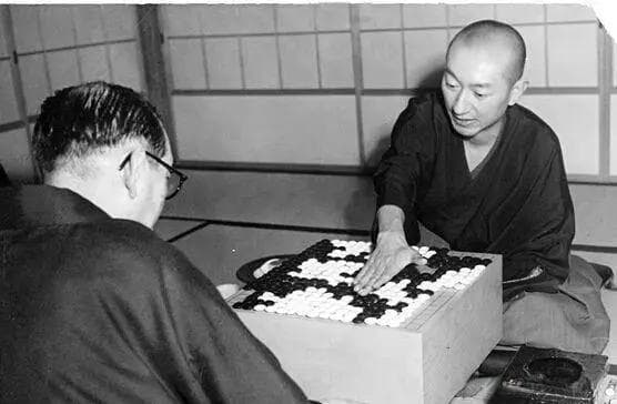 昭和棋圣吴清源：一人横压日本围棋界！世界围棋史上璀璨的明珠!