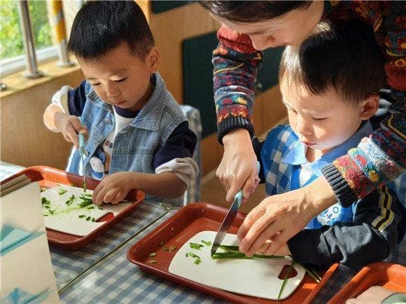 食育“烹”出成长香：这所幼儿园小班的食育活动别具意义！