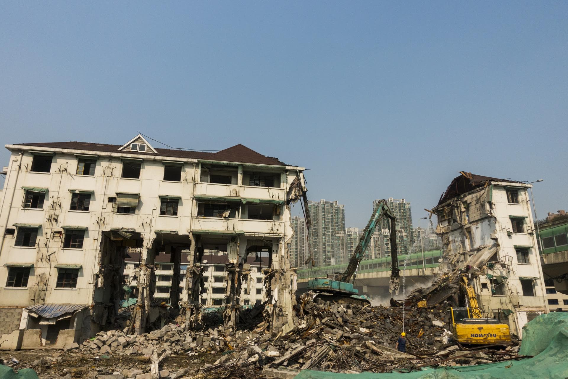 拆迁之前要先确认危房，保障居民住房安全
