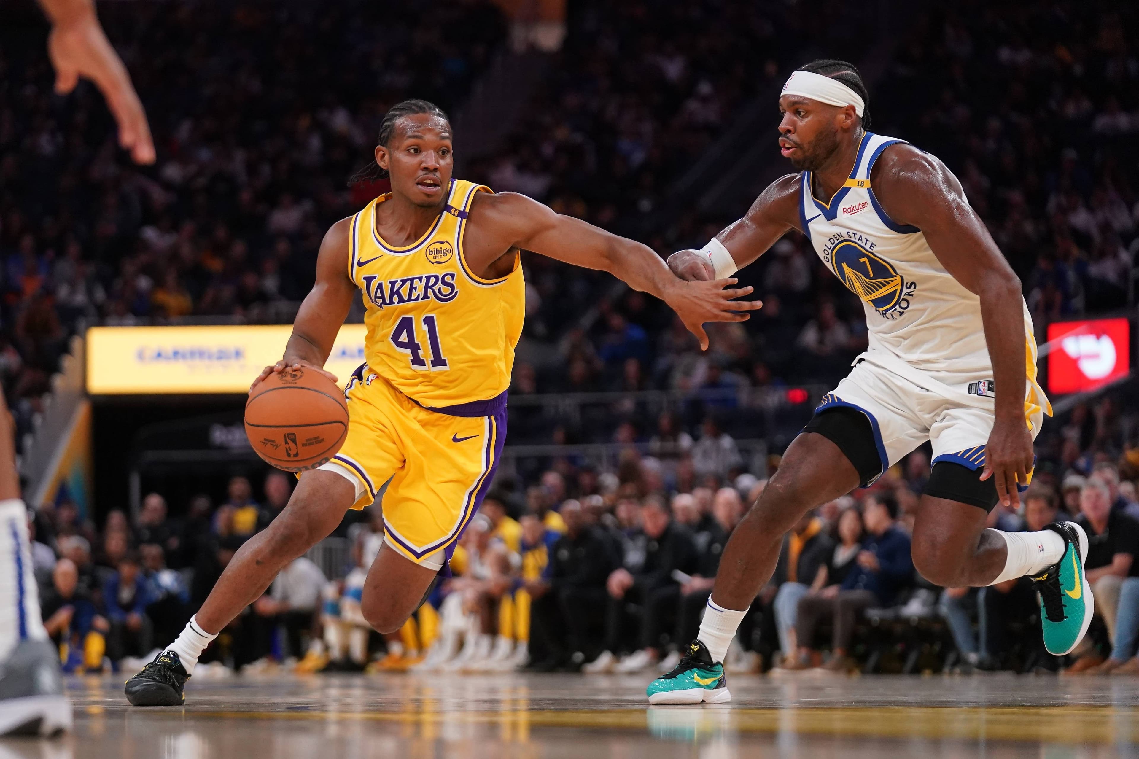 NBA最新排名分析：湖人加时险胜尼克斯，勇士22分大逆转，东西部格局微妙