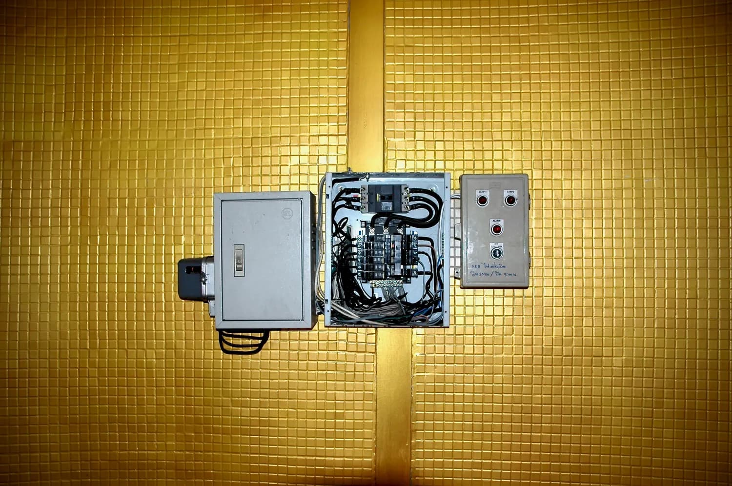 零基础也能掌握：时控开关安装与故障排除指南