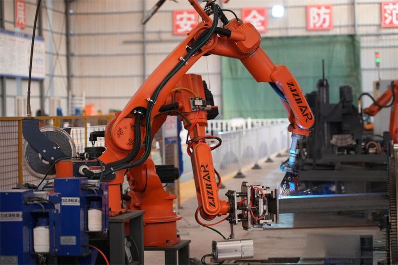 数字化智能技术赋能川青铁路建设，施工效率提升50%