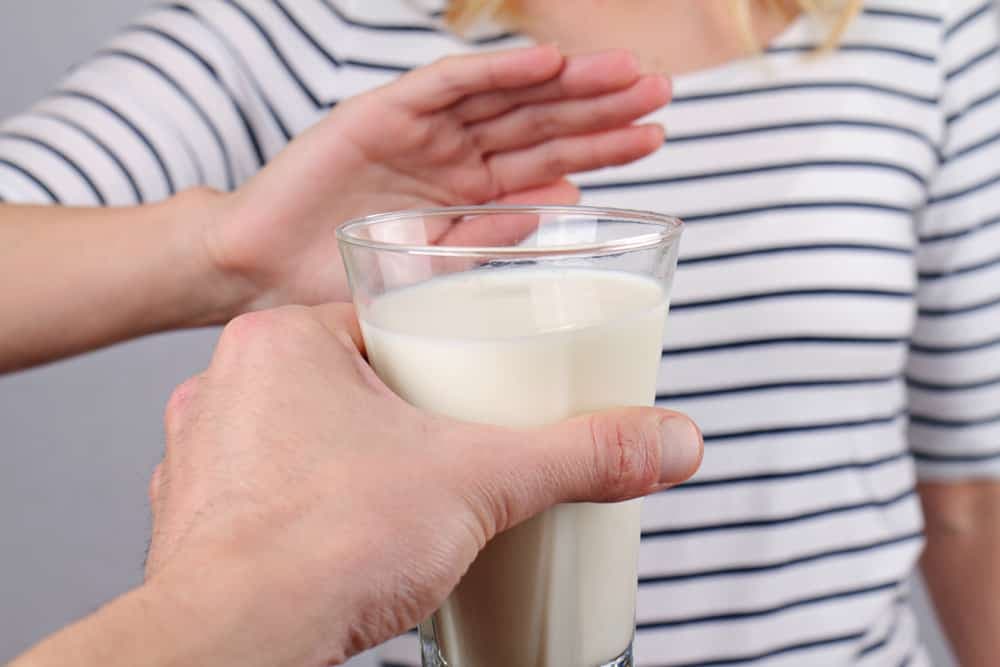 乳清蛋白增肌副作用：可能过敏拉肚子