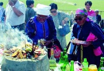 蒙古族的祭敖包仪式(组图)-民族风俗
