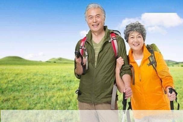 70岁以上老人旅游团需要注意什么？有哪些推荐路线？
