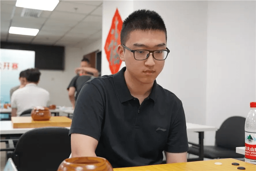 屠晓宇荣升围棋九段，成都棋院再添一位九段高手