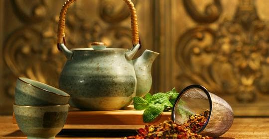 柿葉茶：營養價值與成分、功效、禁忌、正確吃法