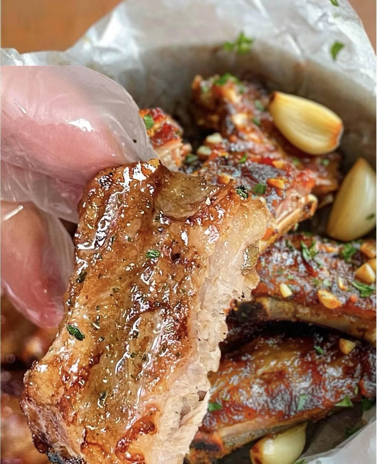 绝味蒜香排骨：蒜香与肉香的极致融合秘籍