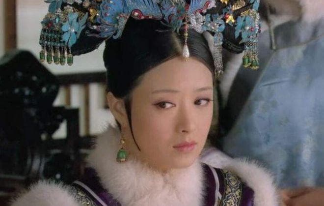 华妃的服饰密码：从红衣到素服的宫廷浮沉