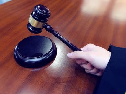 交通事故肇事者全责赔付问题