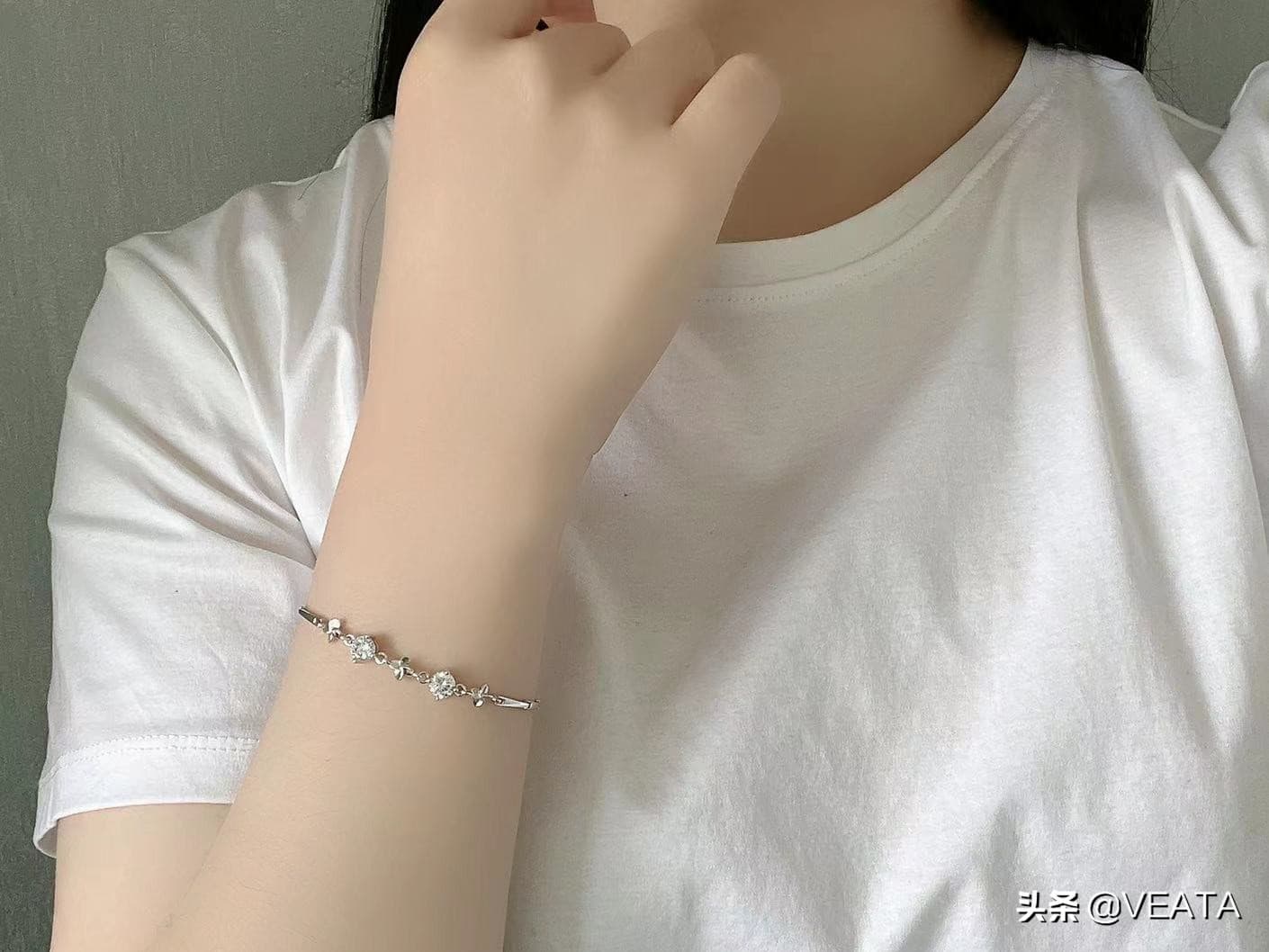 银戒指为什么会变黑色？（银饰久戴变色，难看的黑色杂质，可以这样去除）