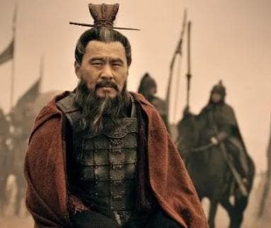 曹操与夏侯惇：一段情谊与亏欠的故事