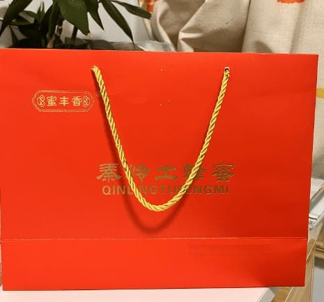 土蜂蜜：天然营养与保健功效，这些人群需谨慎