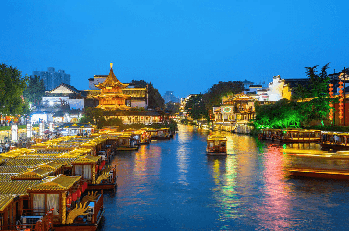 来南京旅游，这10大美食都值得尝尝，每一种都风味独特，一饱口福