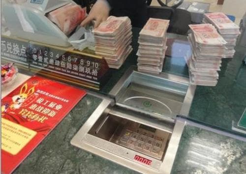 银行柜台不是本人可以取款吗？