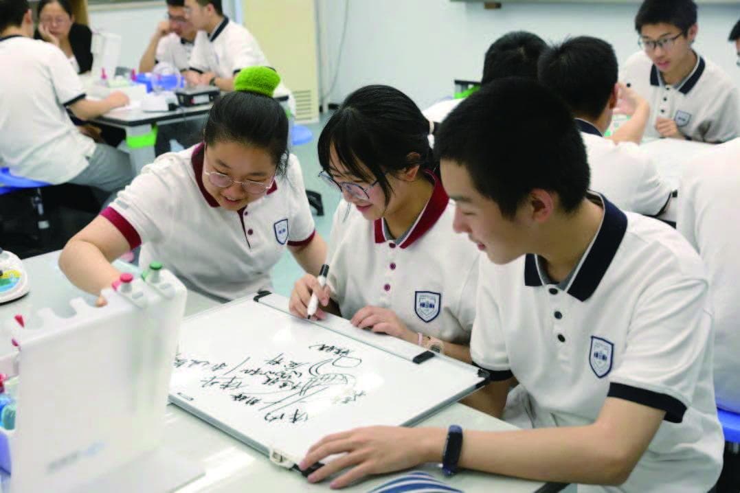 实施“大模型教学”，促进科学思维发展