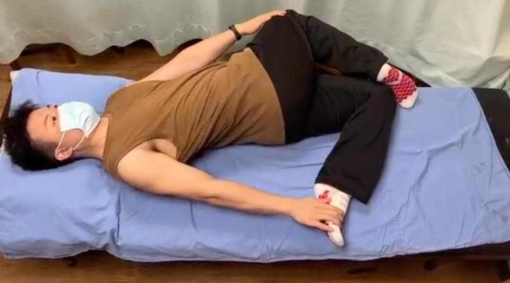 这4个动作，可以缓解你的腰痛