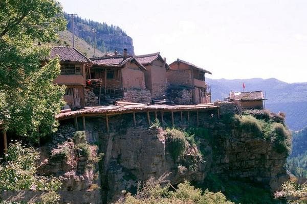 山西宁武悬空村旅游攻略：悬崖上的千年古村