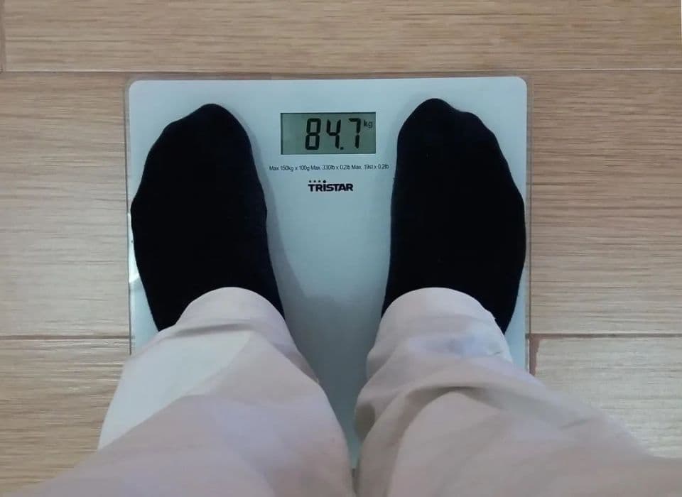 【温馨提示】大量运动就能减肥？用水果代餐靠谱吗？这些减肥的“坑”要注意了