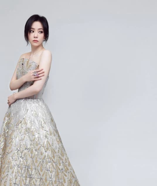 从“超女”到“天后”：张靓颖的演艺之路有多励志？