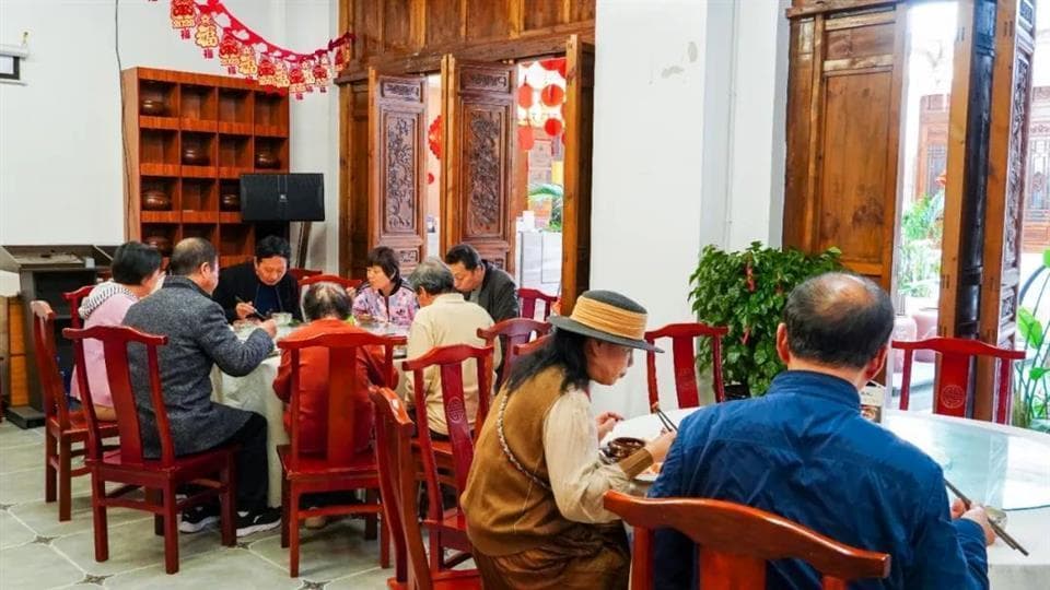 建水县：汽锅鸡香飘元宵 非遗传承韵悠长