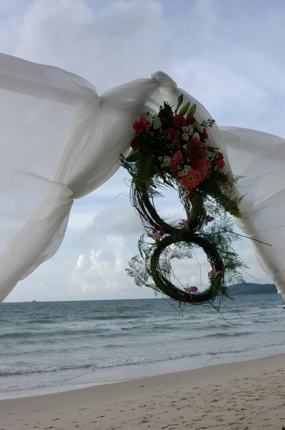 亚龙湾：三亚最美婚纱照打卡地！
