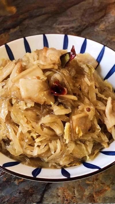 东北酸菜炒粉条的做法