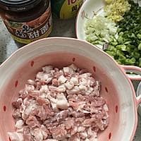 酱肉包子馅的详细制作方法