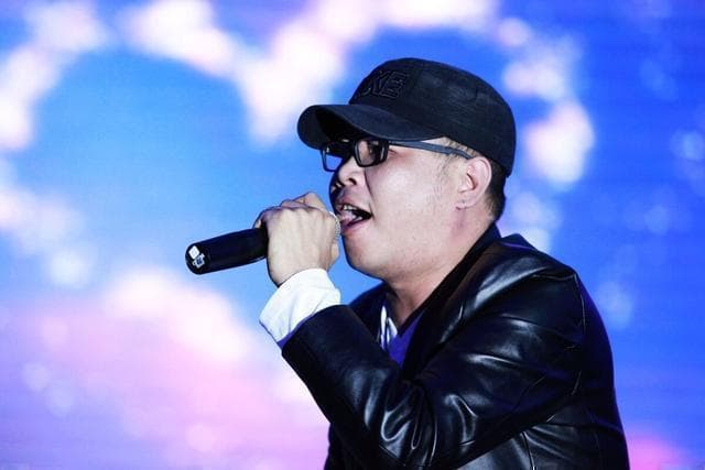 刀郎复出演唱会火爆，背后感情故事曝光