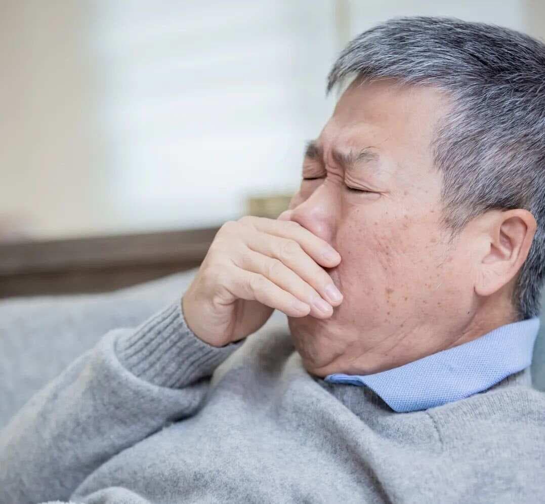 呼吸科专家：咳出这几种痰色，48小时内必须就诊！