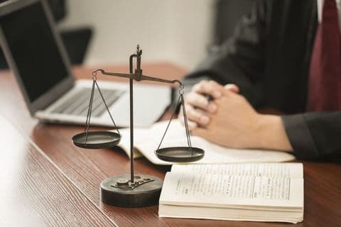 第二审程序和第一审程序相比具有哪些特点