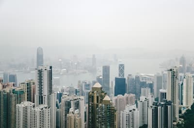香港高层次人才计划：吸引国际人才的战略与影响