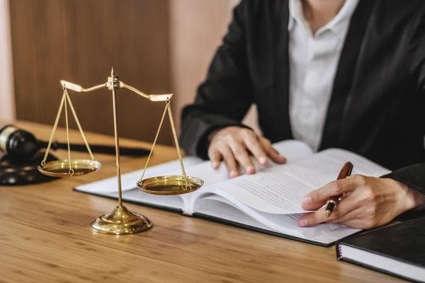民法的性质和宗旨探析