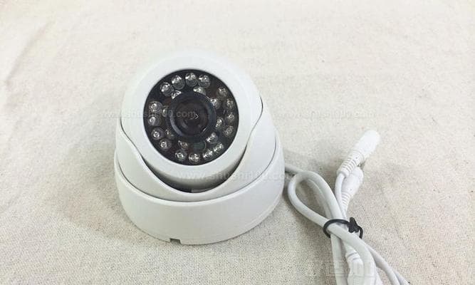 家用监控摄像头安装指南（轻松设置和配置你的家庭监控系统）