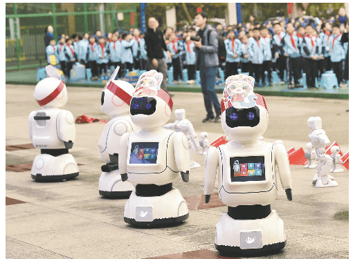 “科技”成为南宁市各学校“开学第一课”热词