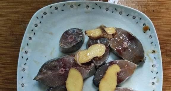 嫩姜的营养与食用方法（生吃嫩姜的益处及注意事项）