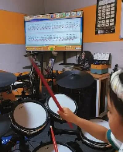 架子鼓难学吗？