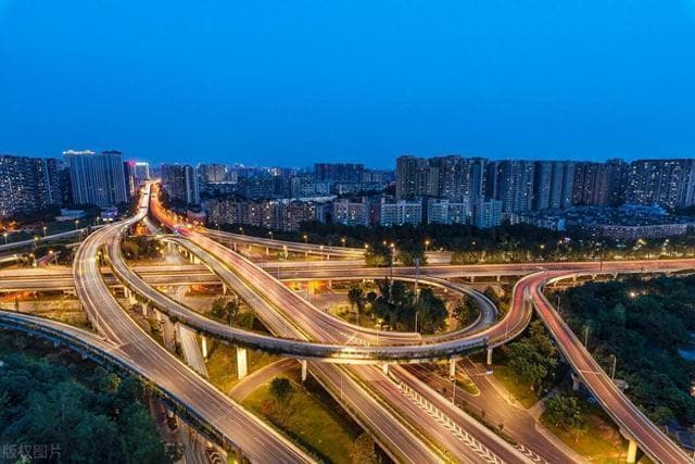 改革开放重塑青羊：成都中心城区的华丽转身