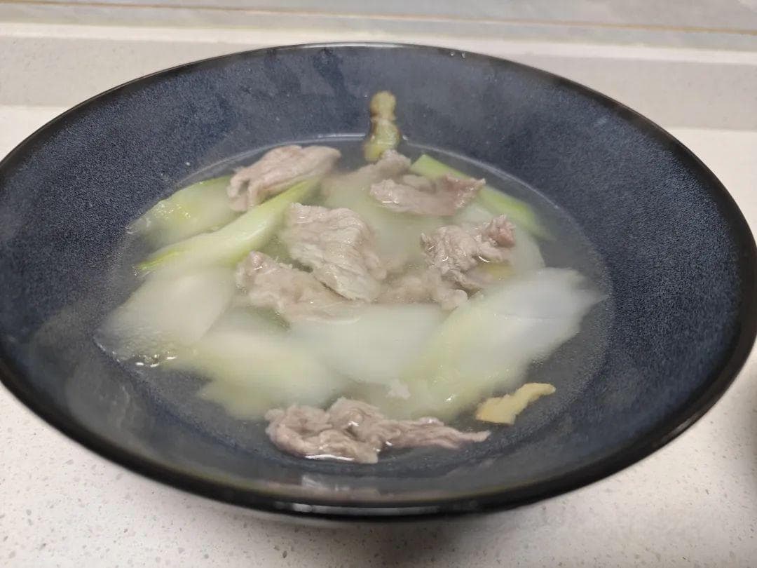 冬季养生必喝：芥菜梗瘦肉汤的做法与功效