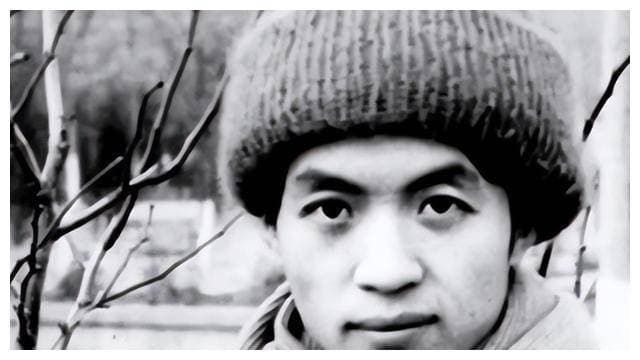 才子的人生多荒唐？将亲子送人，婚姻三人行，37岁杀妻后上吊自杀