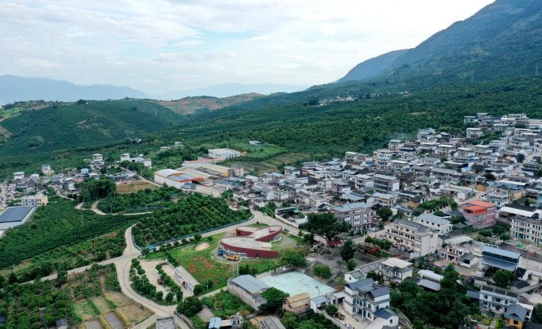 云南保山新寨村：“咖啡+旅游”让游客更向往