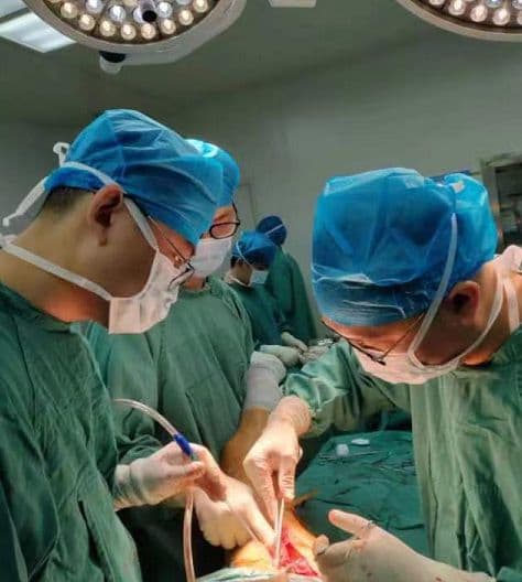 年龄不是问题！90岁老人成功完成人工膝关节置换手术