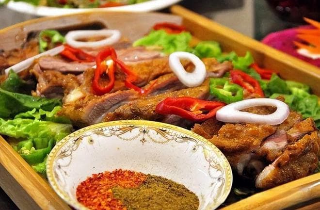 去新疆必吃的8道新疆菜，是“新疆菜之魂”，老板以为你是本地人